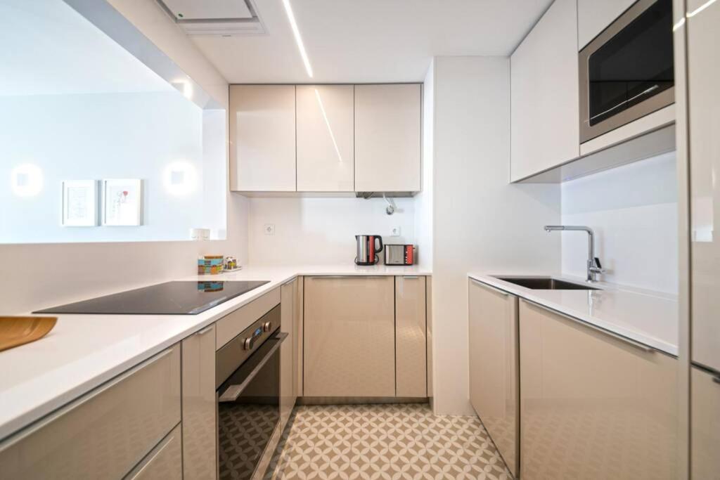 Av. Da Liberdade Comfortable Apt With Balcony Lisbon Exterior photo